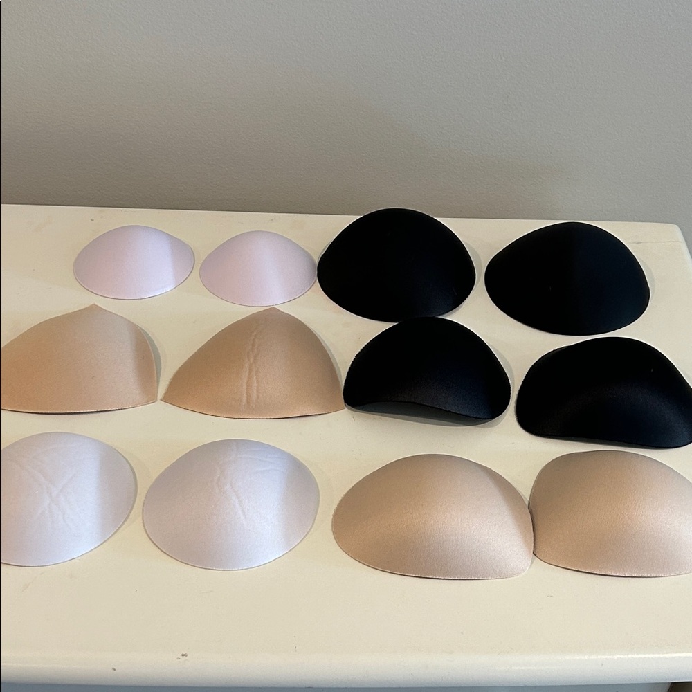 Lot of 6 bra/swimsuit inserts.